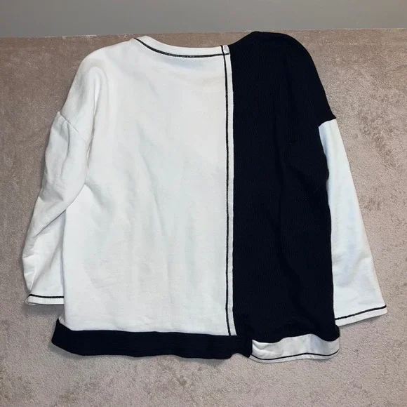 Ozai N Ku Womens Colorblock Graphic Sweatshirt Black White Mixed Media Size L - Picture 3 of 7